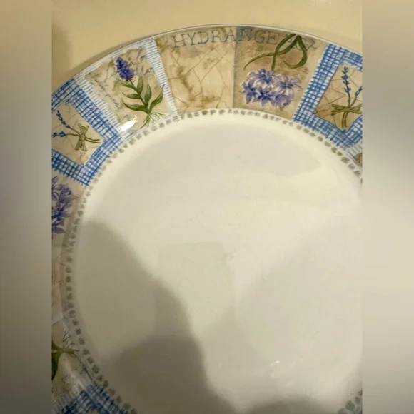 PIER 1 HYDRANGEA Flowers Set of  2 10” Dinner Plate Dish England Angleterre HTF - Picture 5 of 9